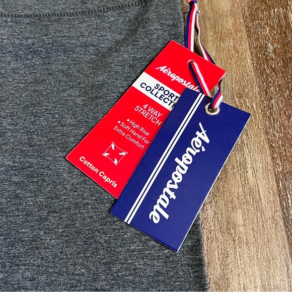 Aéropostale Workout Capris - Picture 4 of 7